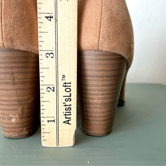 OLD NAVY Women’s 8M Tan Suede Block Heel Ankle Boots - Picture 7 of 7